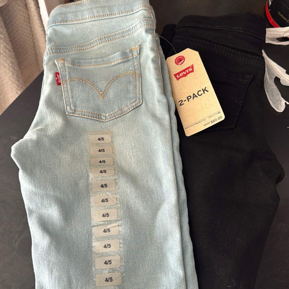 Levi’s toddler  size 4/5